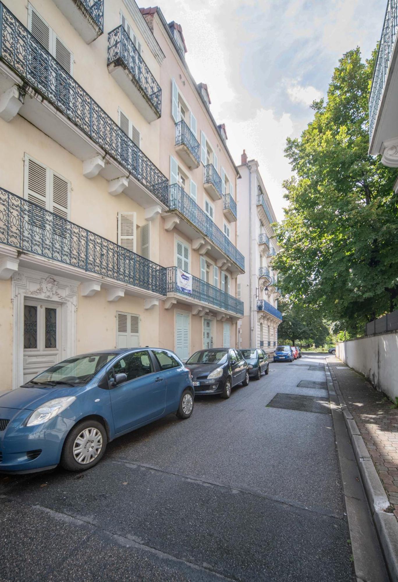 Residence Serbie - Appartements Design Et Climatises En Centre Ville 维琪 外观 照片