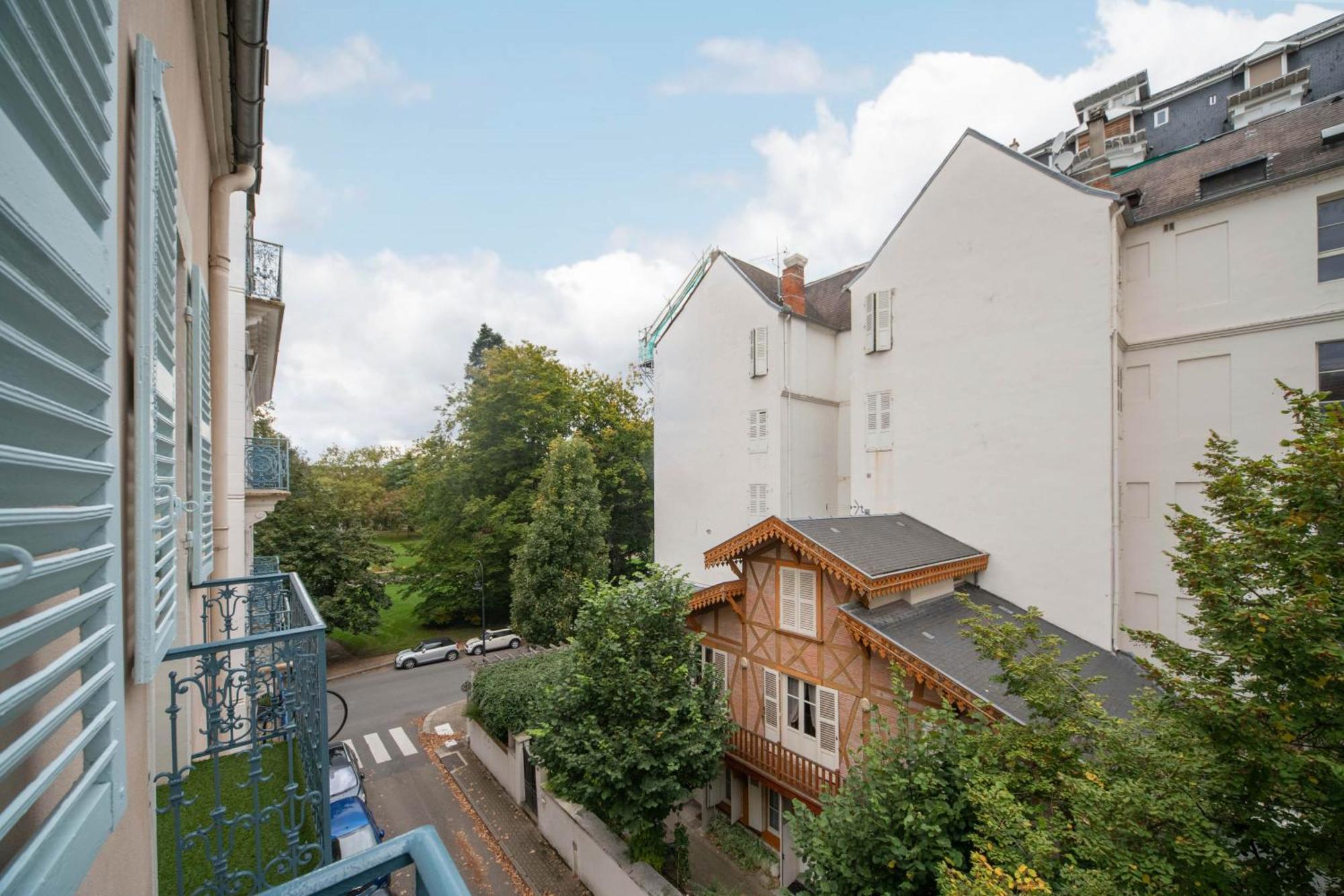 Residence Serbie - Appartements Design Et Climatises En Centre Ville 维琪 外观 照片