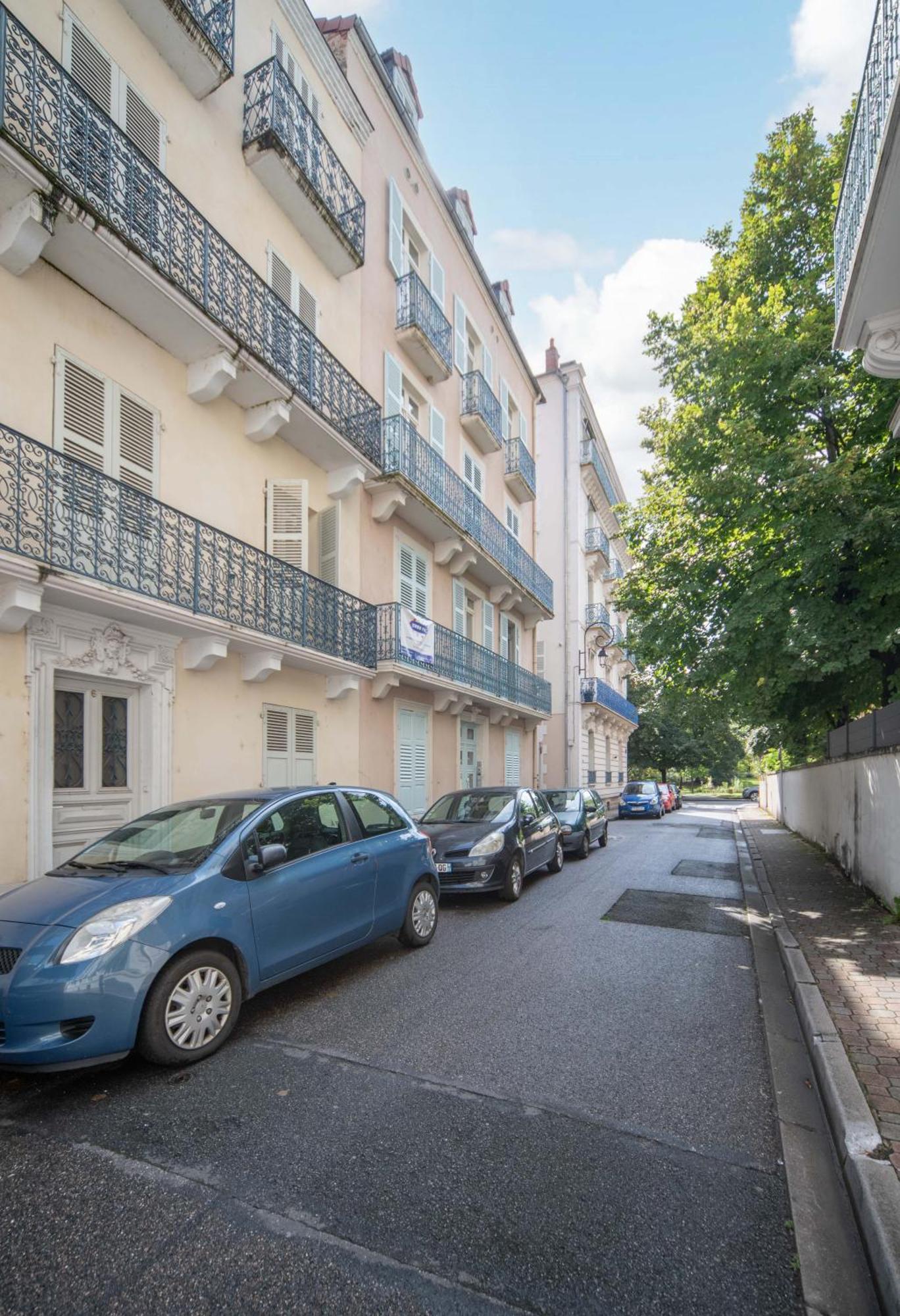 Residence Serbie - Appartements Design Et Climatises En Centre Ville 维琪 外观 照片